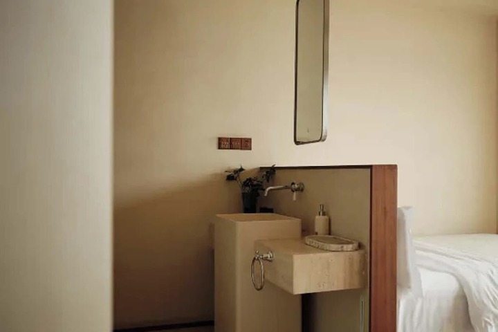 Room 85 of 101