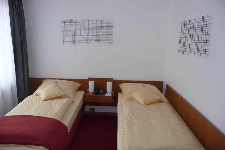 Room 11 of 38