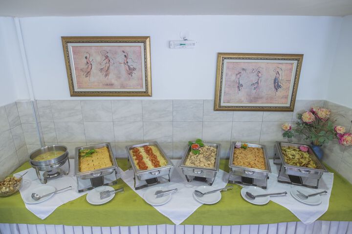 Dining 55 of 64