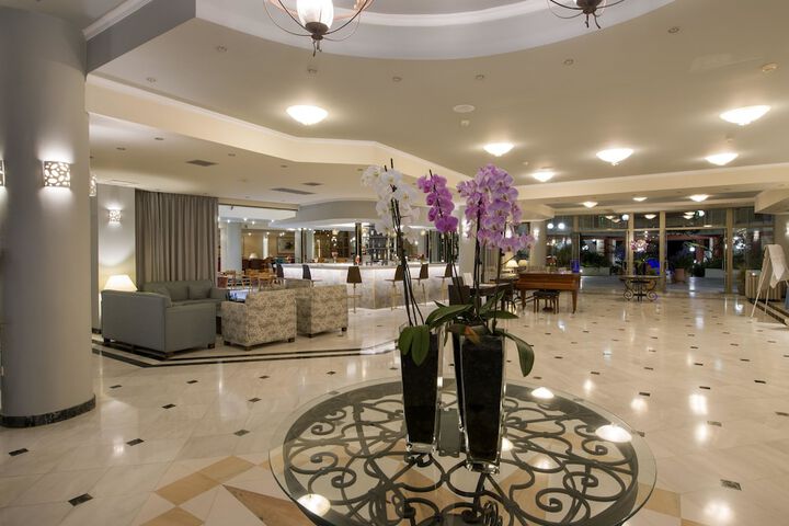 Hotel Lobby