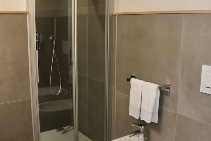 Room 65 of 131