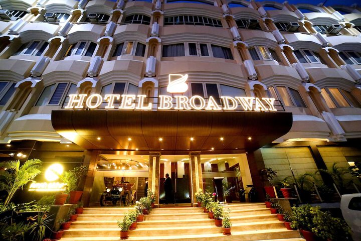 Hotel 98 of 100