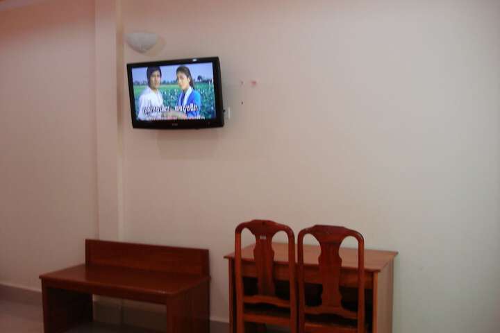 Room 4 of 20