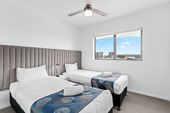 Room 7 of 35