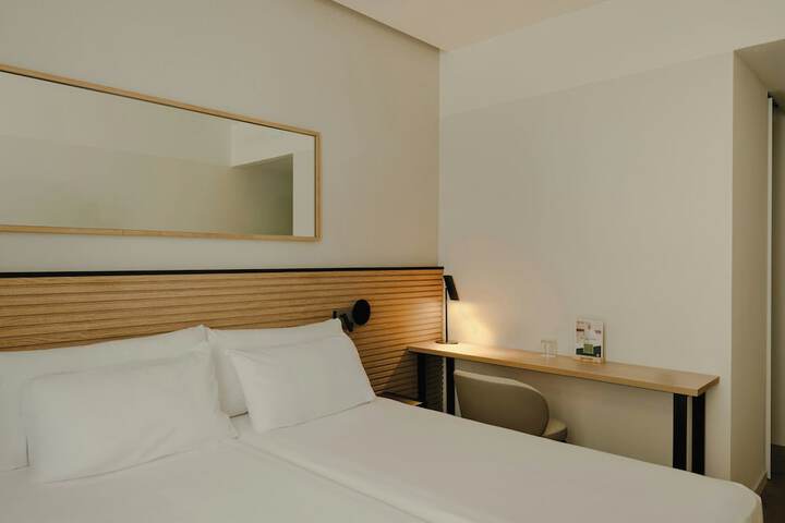 Room 18 of 45