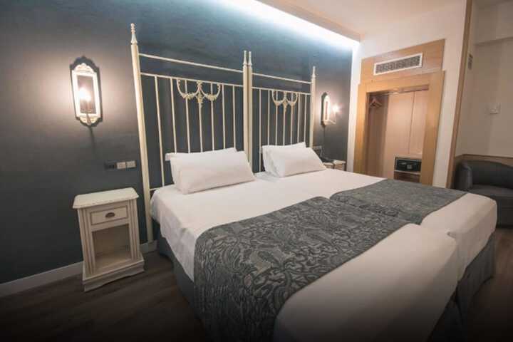Room 26 of 70
