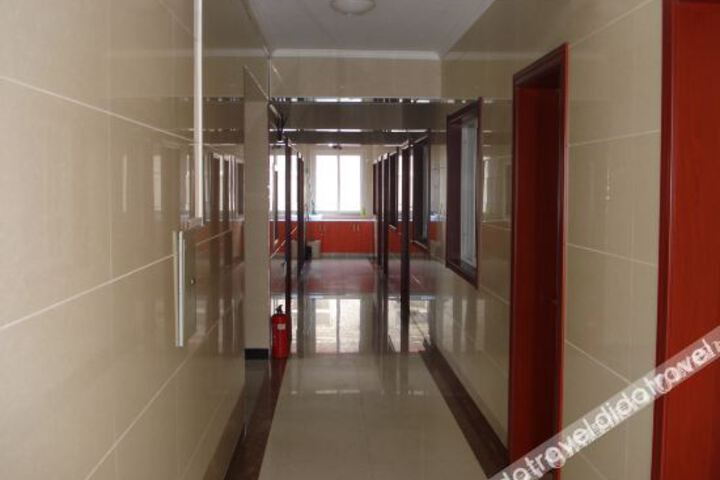 Hotel Interior 11 of 27
