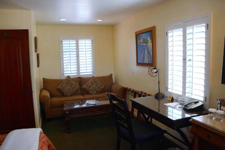 Room 40 of 81