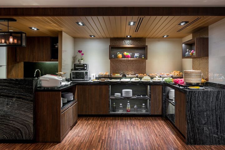Breakfast area