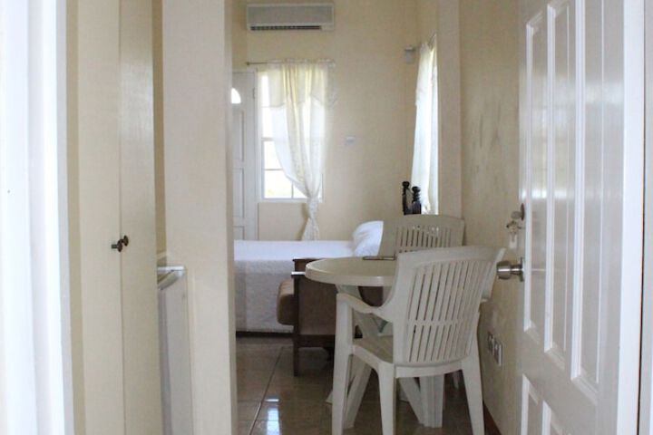 Room 21 of 70