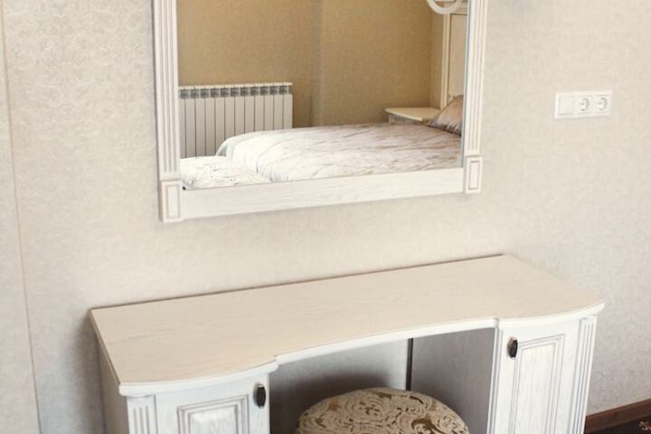 Room 16 of 42
