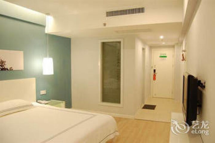 Room 36 of 47