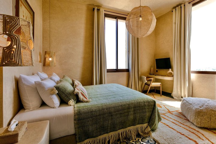 Room 41 of 80
