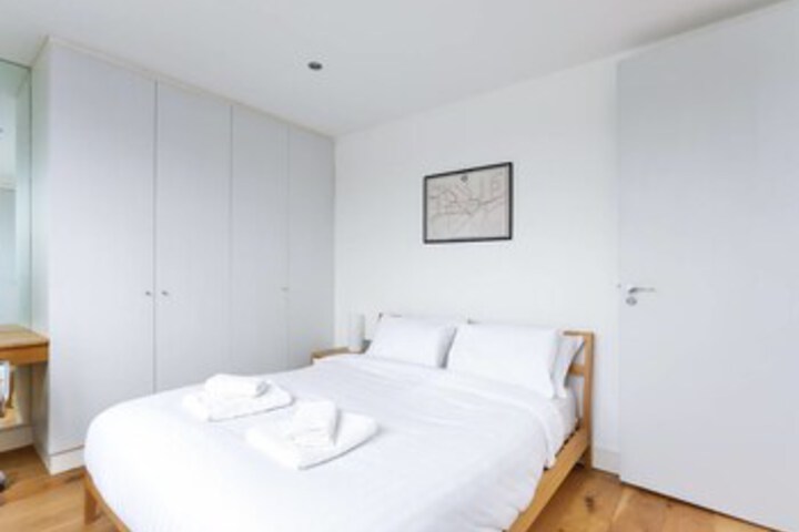 Room 11 of 35