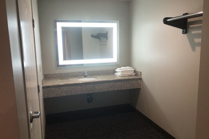 Bathroom sink