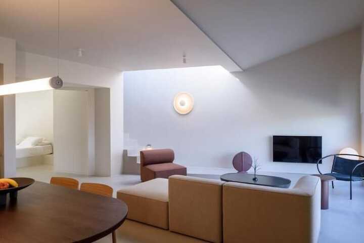 Room 8 of 54