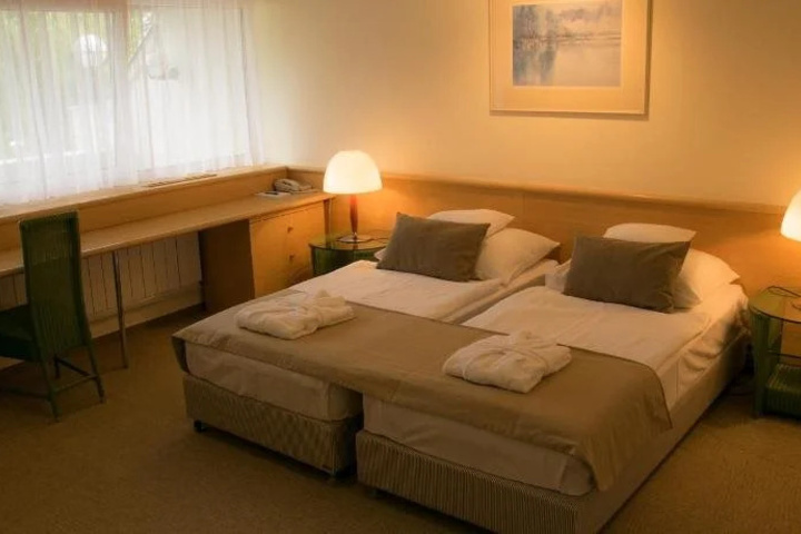 Room 3 of 26