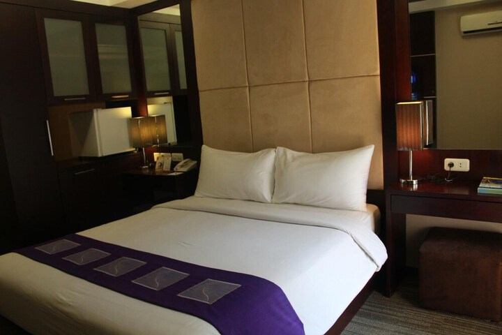 Room 12 of 31