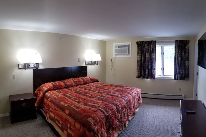 1 King Bed (21 of 25)