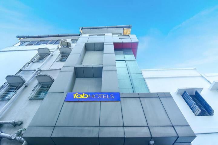 FabHotel Dovers Inn