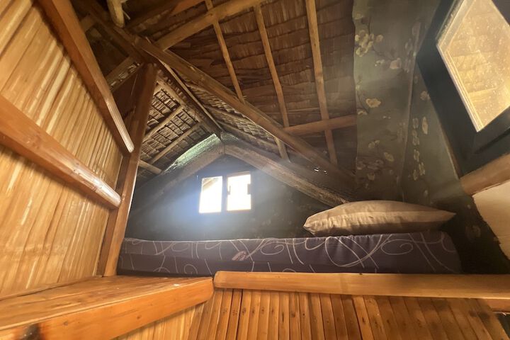 Room 42 of 71