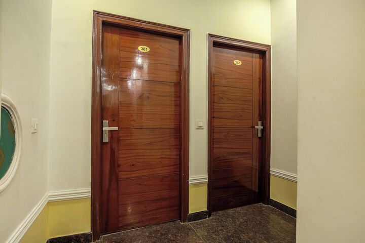Ballroom/Hall 43 of 51