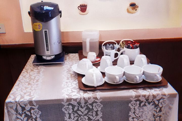 Breakfast/Coffee Service 25 of 36