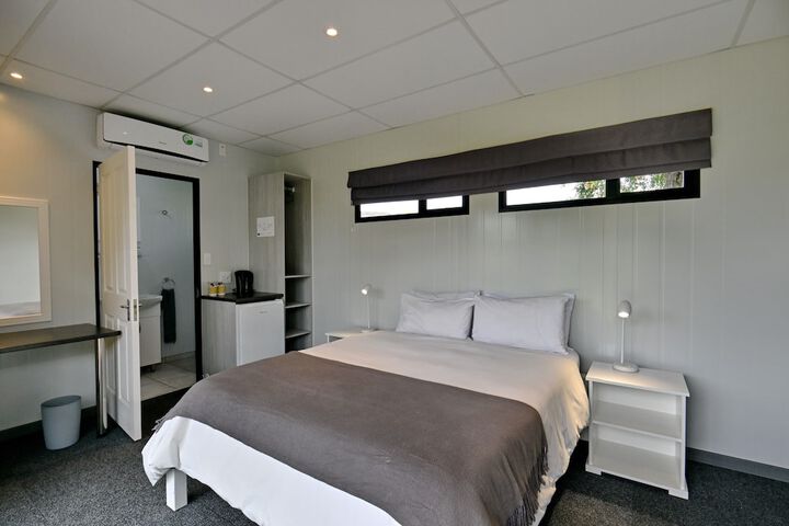 Room 10 of 30