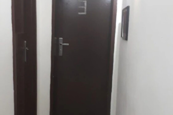 Room 7 of 10