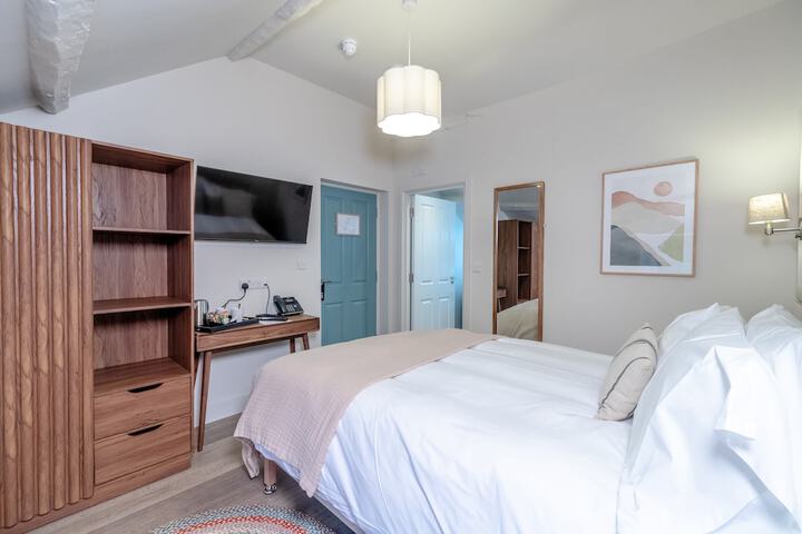 Room 3 of 11