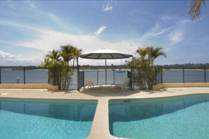 Pool 8 of 13