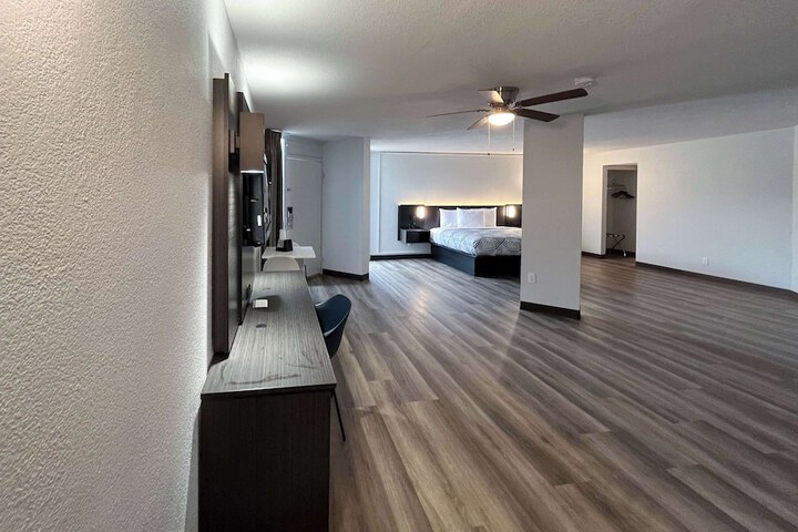 Room 7 of 21