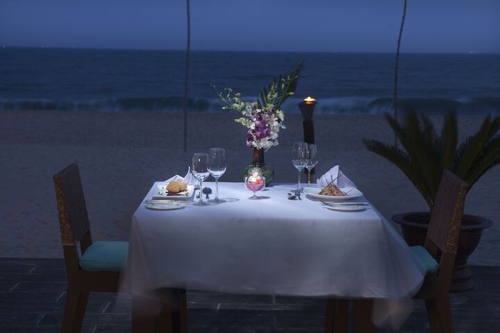Dining 60 of 87
