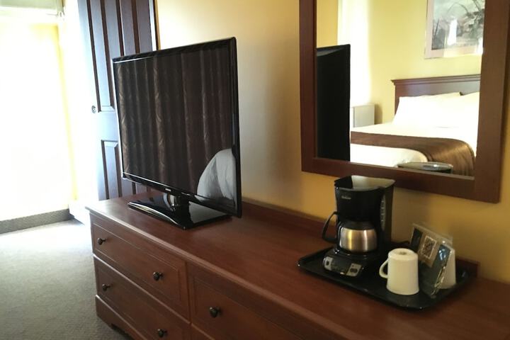 Room 16 of 40