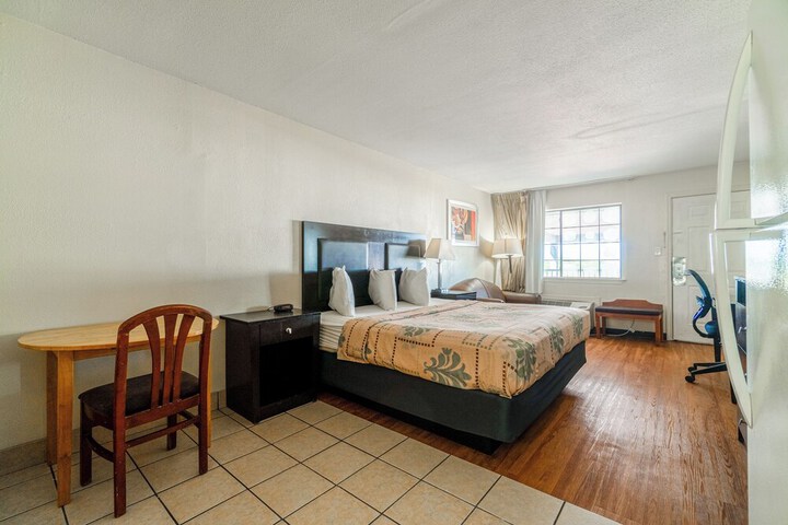 Room 42 of 87