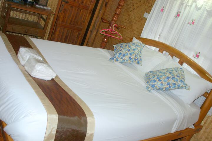 Room 14 of 82
