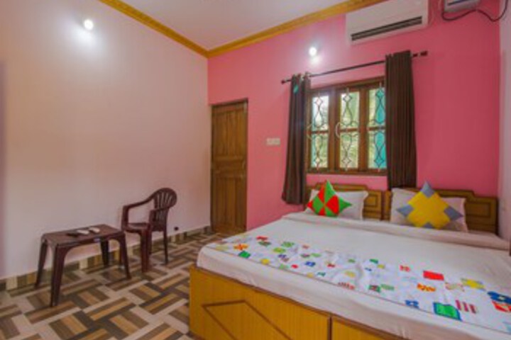 Room 18 of 23