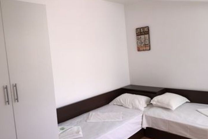 Room 20 of 36