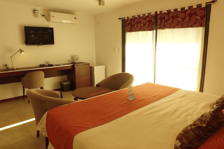 Room 3 of 46