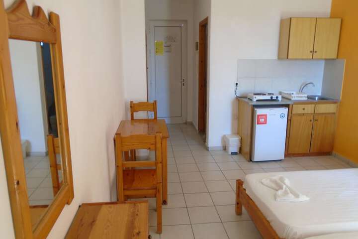 Room 16 of 70