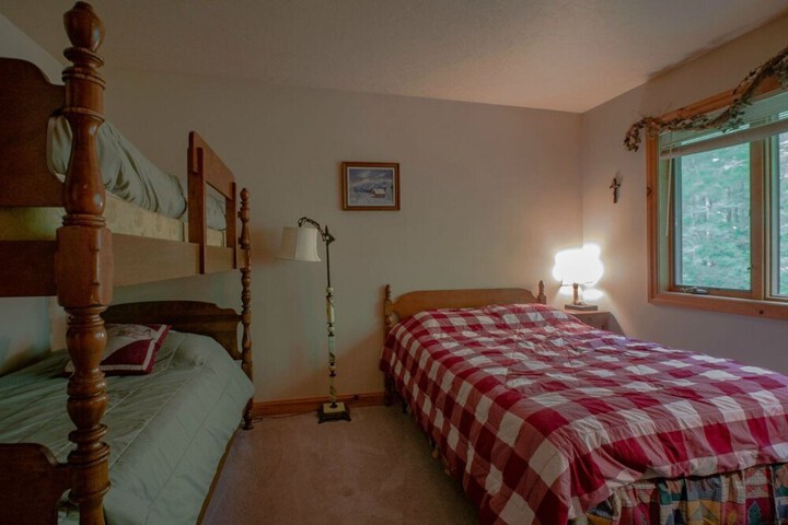 Room 2 of 20