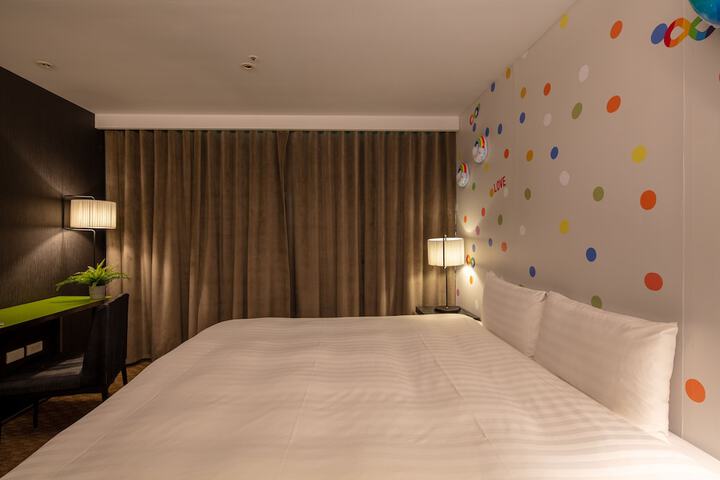 Room 49 of 79