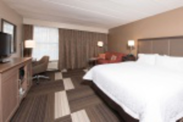 Room 352 of 372