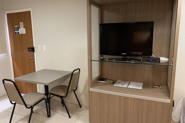 Room 16 of 128