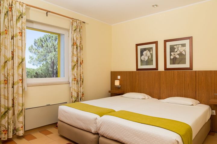 Room 3 of 91