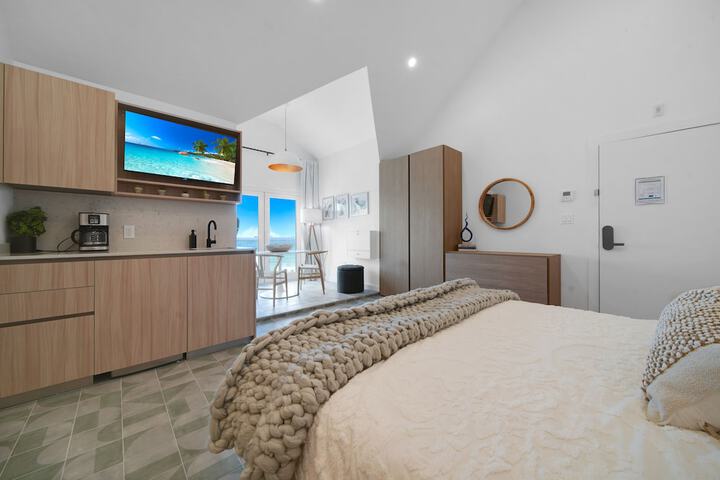 Room 3 of 88