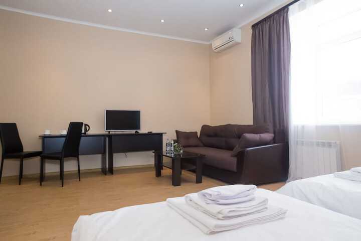 Room 6 of 34