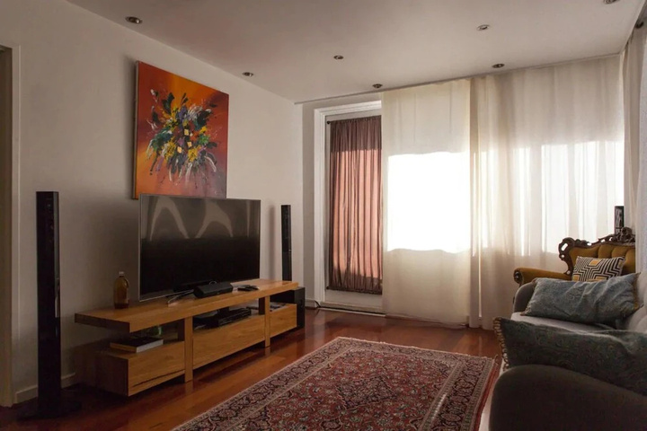Room 4 of 14