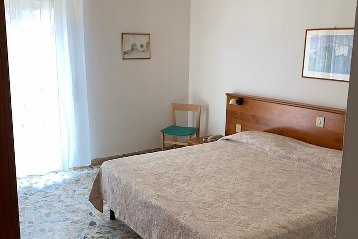 Room 12 of 47