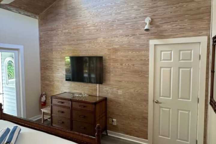Room 98 of 171